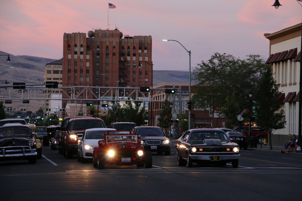 Yakima Avenue cruises.jpg