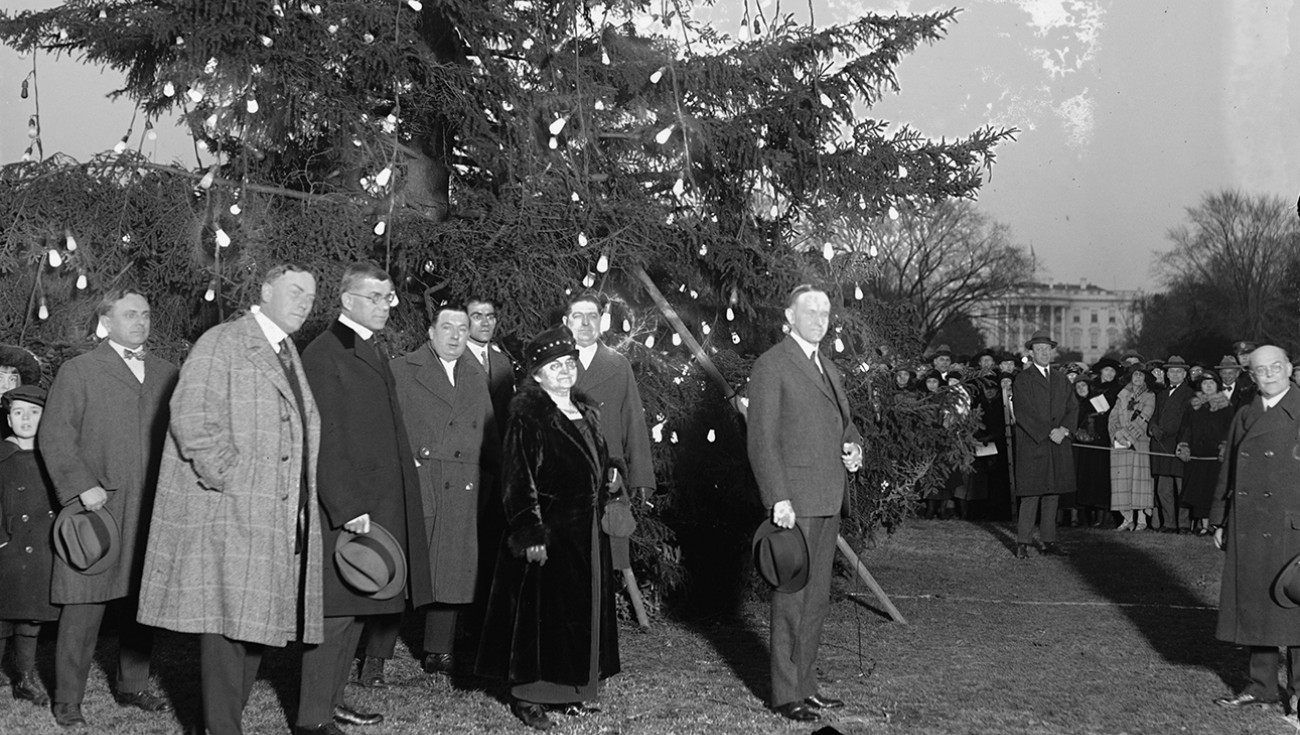calvin-coolidge-was-the-first-president-to-instate-a-public-christmas-celebration-at-the-white-house-with-the-first-national-chris.jpg